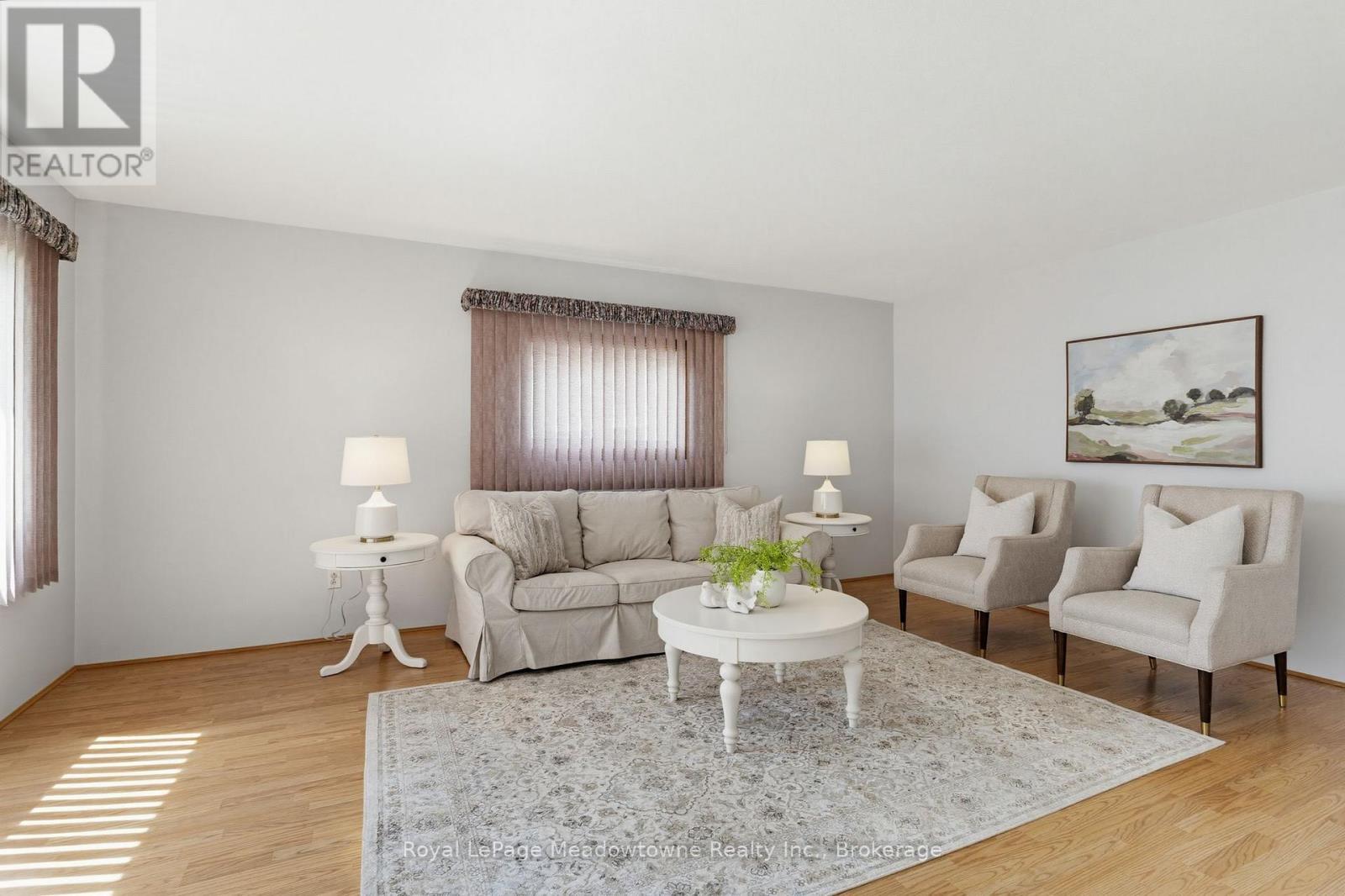 












75 MILES STREET

,
Milton (OM Old Milton),




Ontario
L9T1E7


