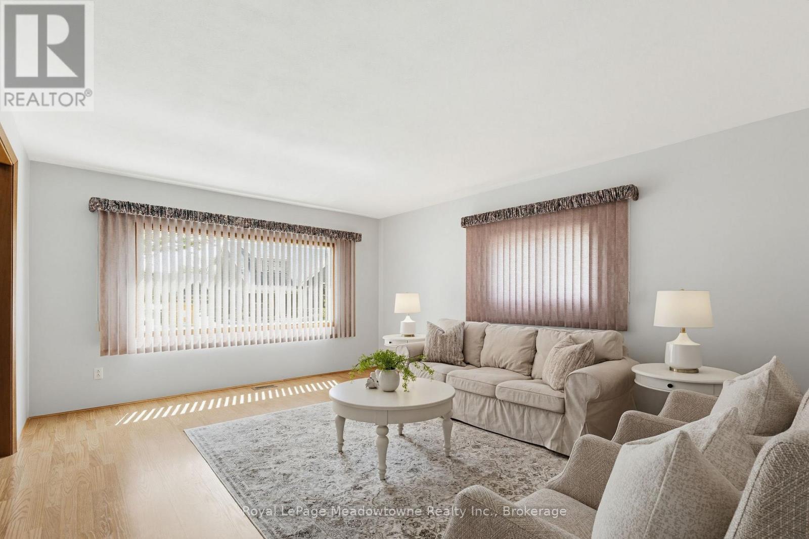 












75 MILES STREET

,
Milton (OM Old Milton),




Ontario
L9T1E7

