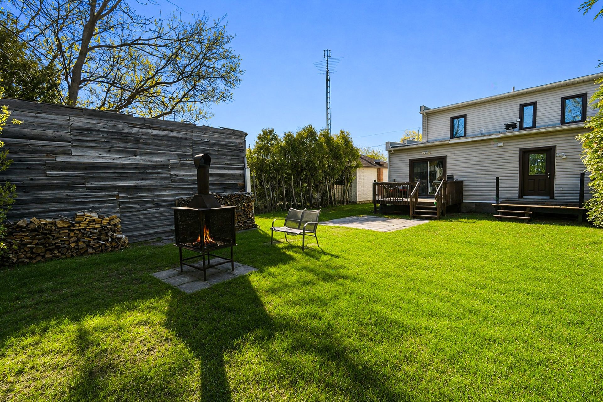 









49

 - 51


Rue Charles

,
Lachute,




QC
J8H2Y2

