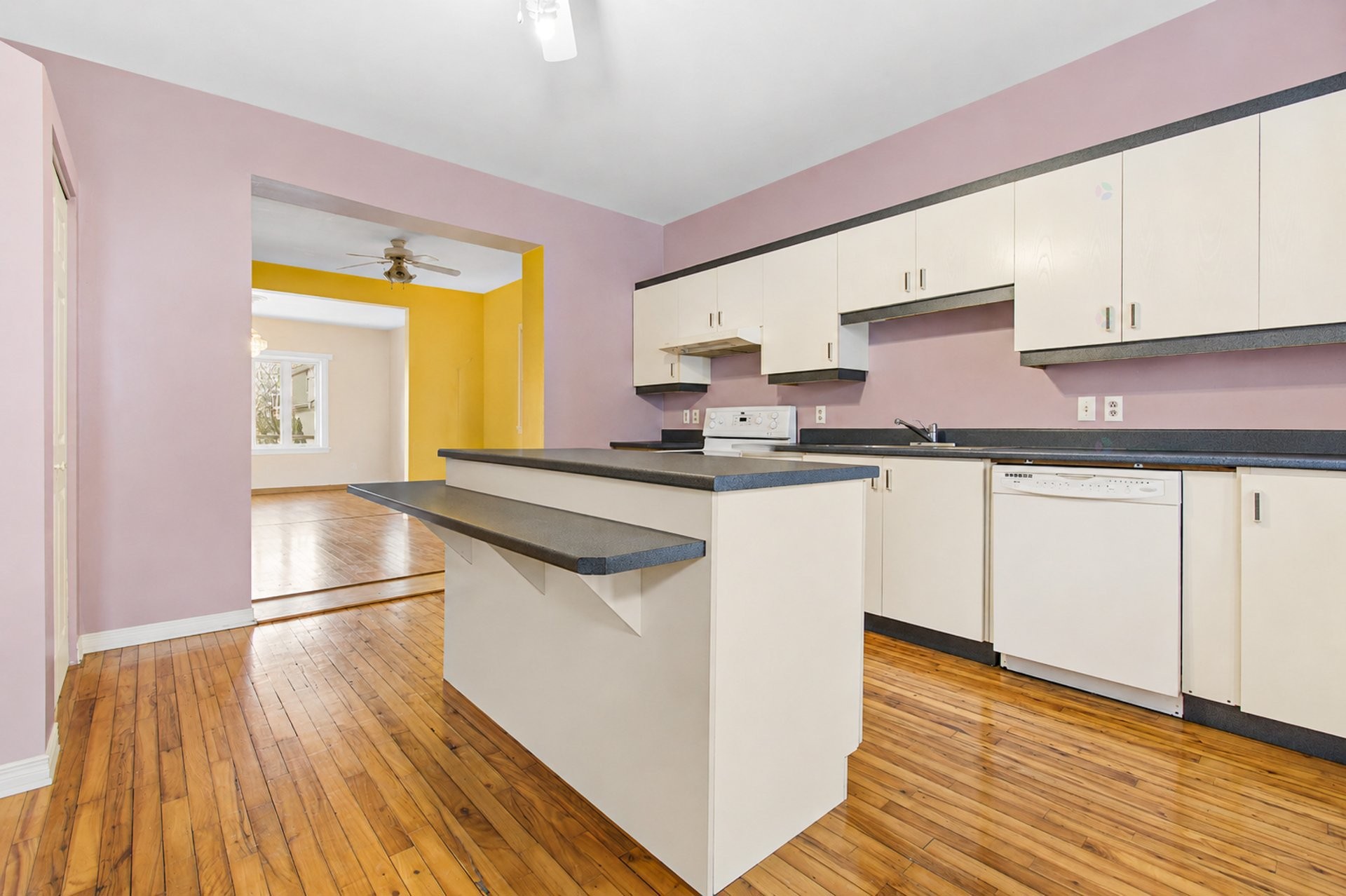 









49

 - 51


Rue Charles

,
Lachute,




QC
J8H2Y2

