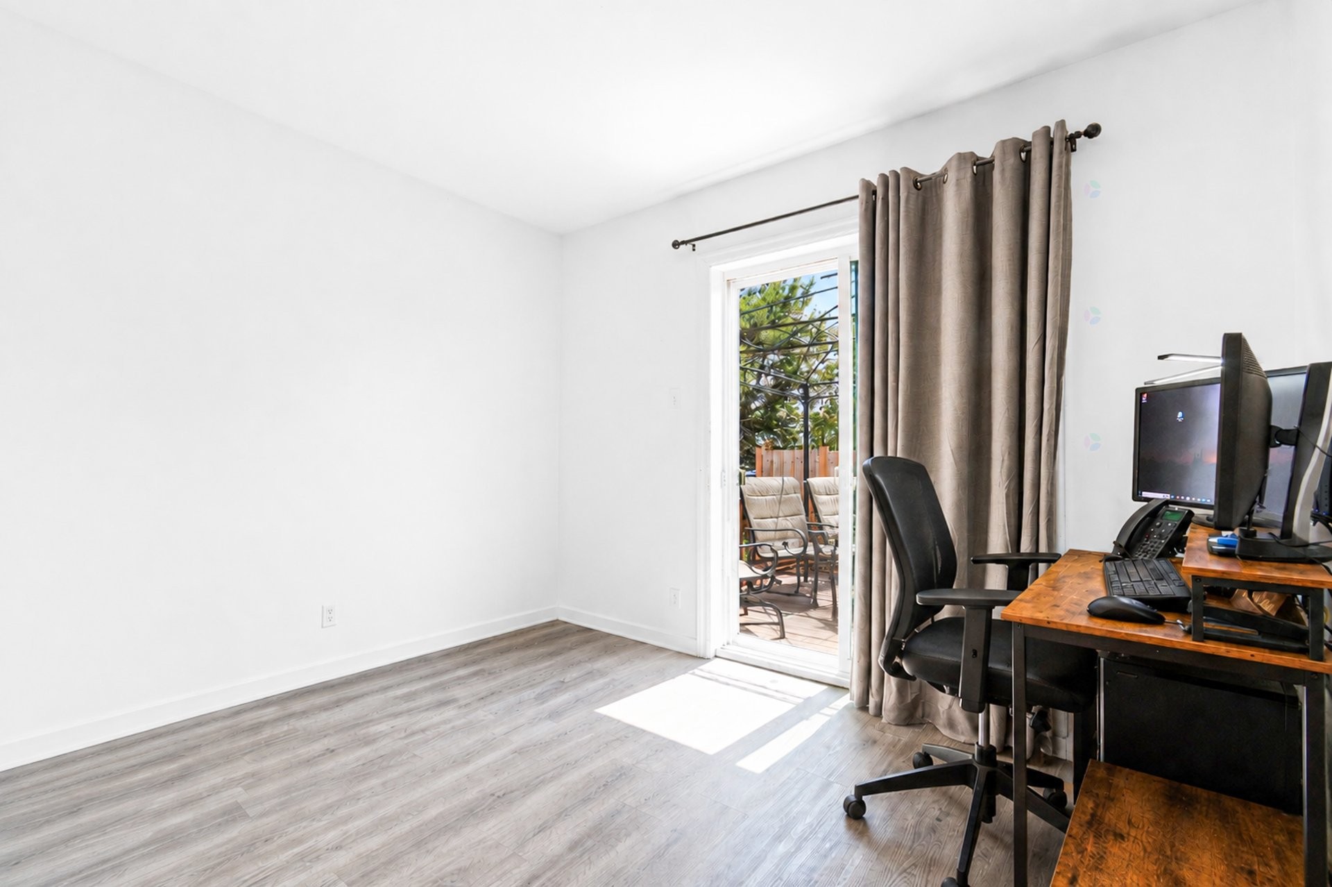 









2


Rue Crooks

,
Grenville,




QC
J0V1J0

