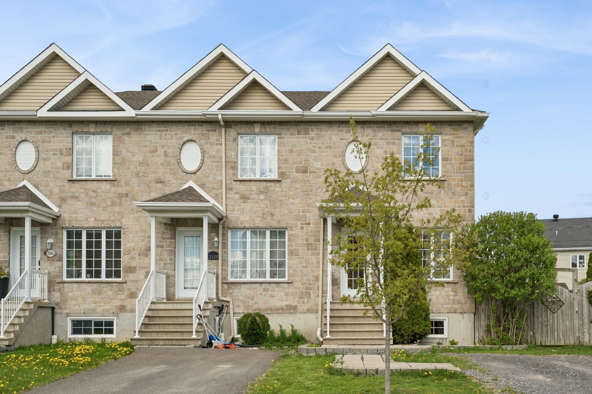 









2335


Rue des Roseaux

,
Marieville,




QC
J3M0B7

