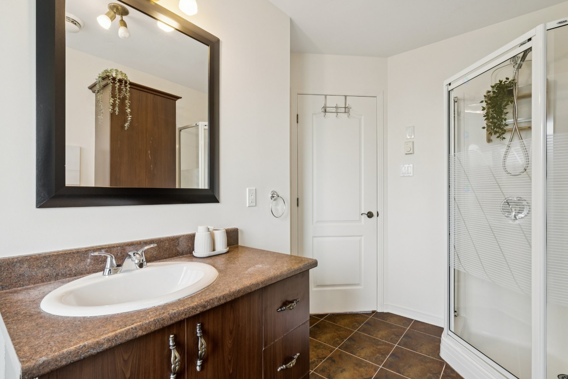 









2335


Rue des Roseaux

,
Marieville,




QC
J3M0B7

