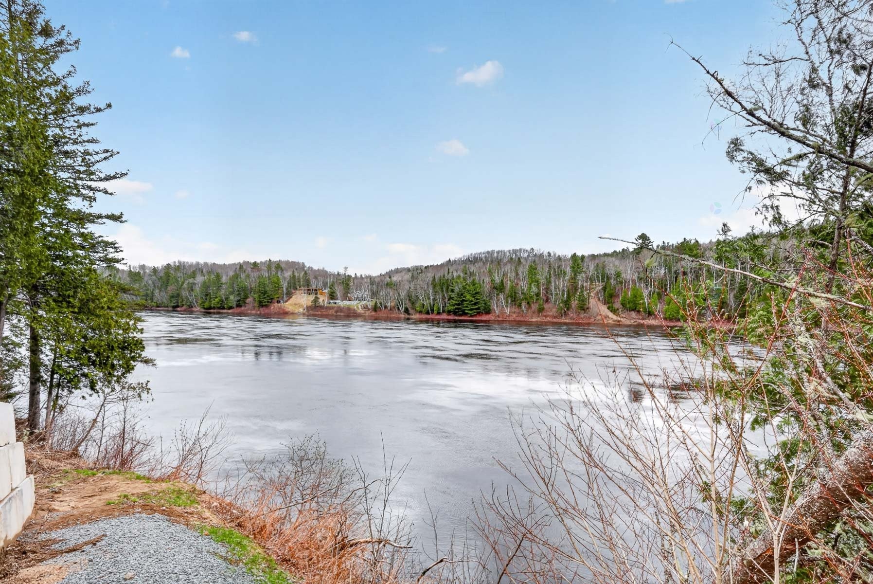









2080


Ch. Doucet

,
Trois-Rives,




QC
G0X2C0

