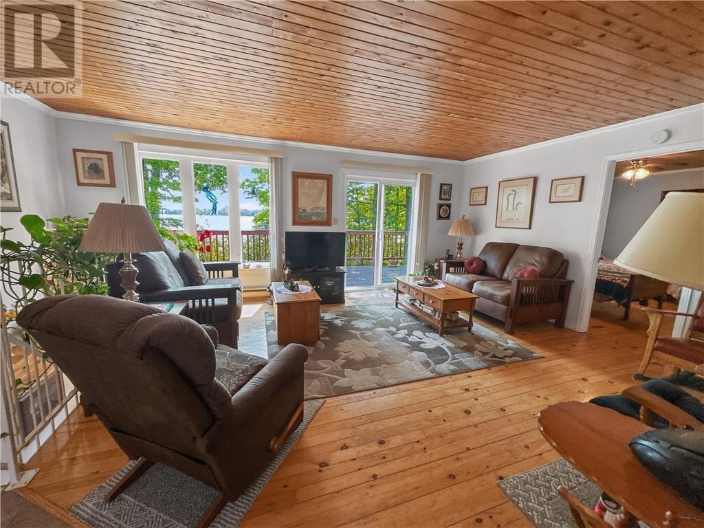 












700 Ice Lake Drive

,
Gore Bay, Manitoulin Island,




Ontario
P0P1H0

