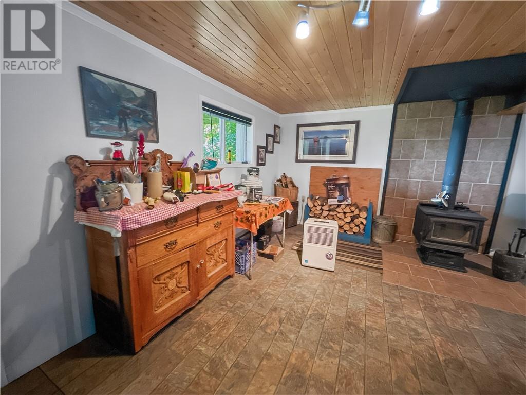 












700 Ice Lake Drive

,
Gore Bay, Manitoulin Island,




Ontario
P0P1H0

