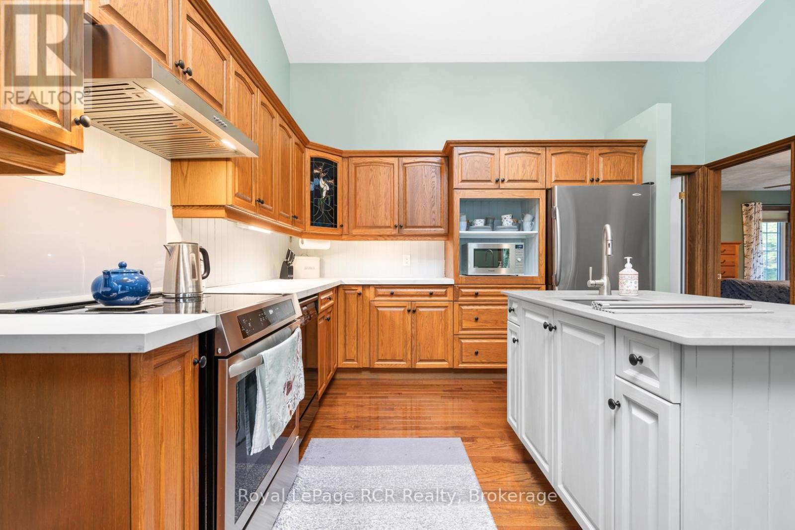 












502183 GREY ROAD 1 ROAD

,
Georgian Bluffs,




Ontario
N0H2T0

