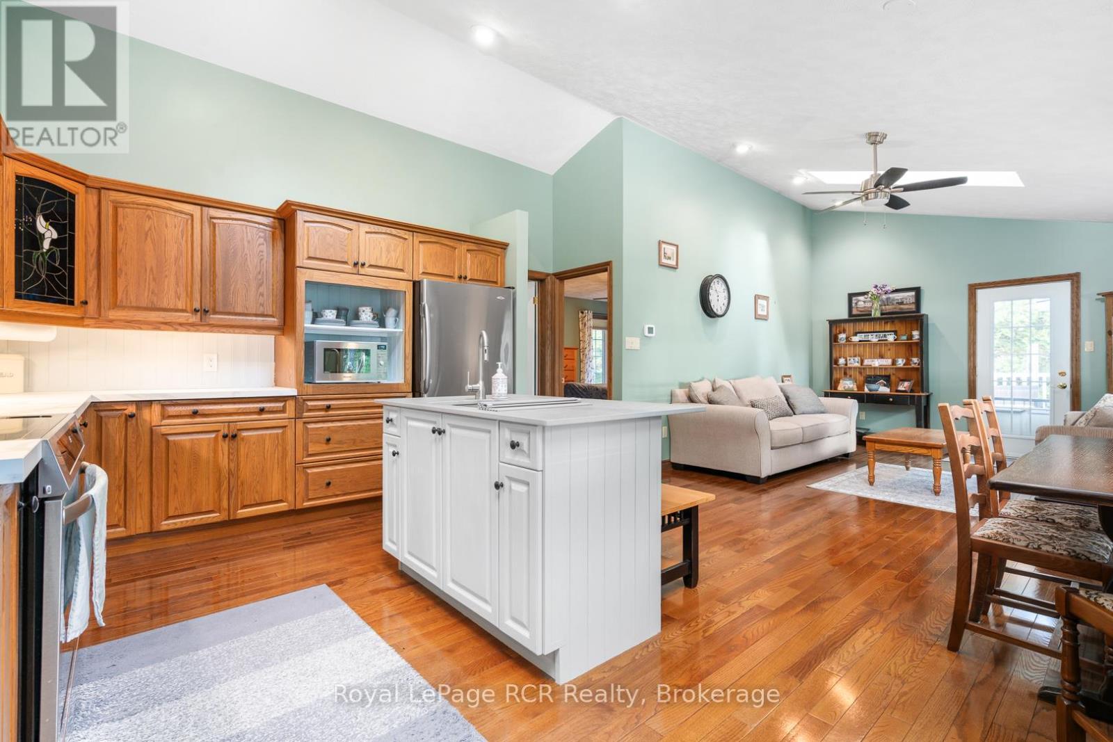 












502183 GREY ROAD 1 ROAD

,
Georgian Bluffs,




Ontario
N0H2T0

