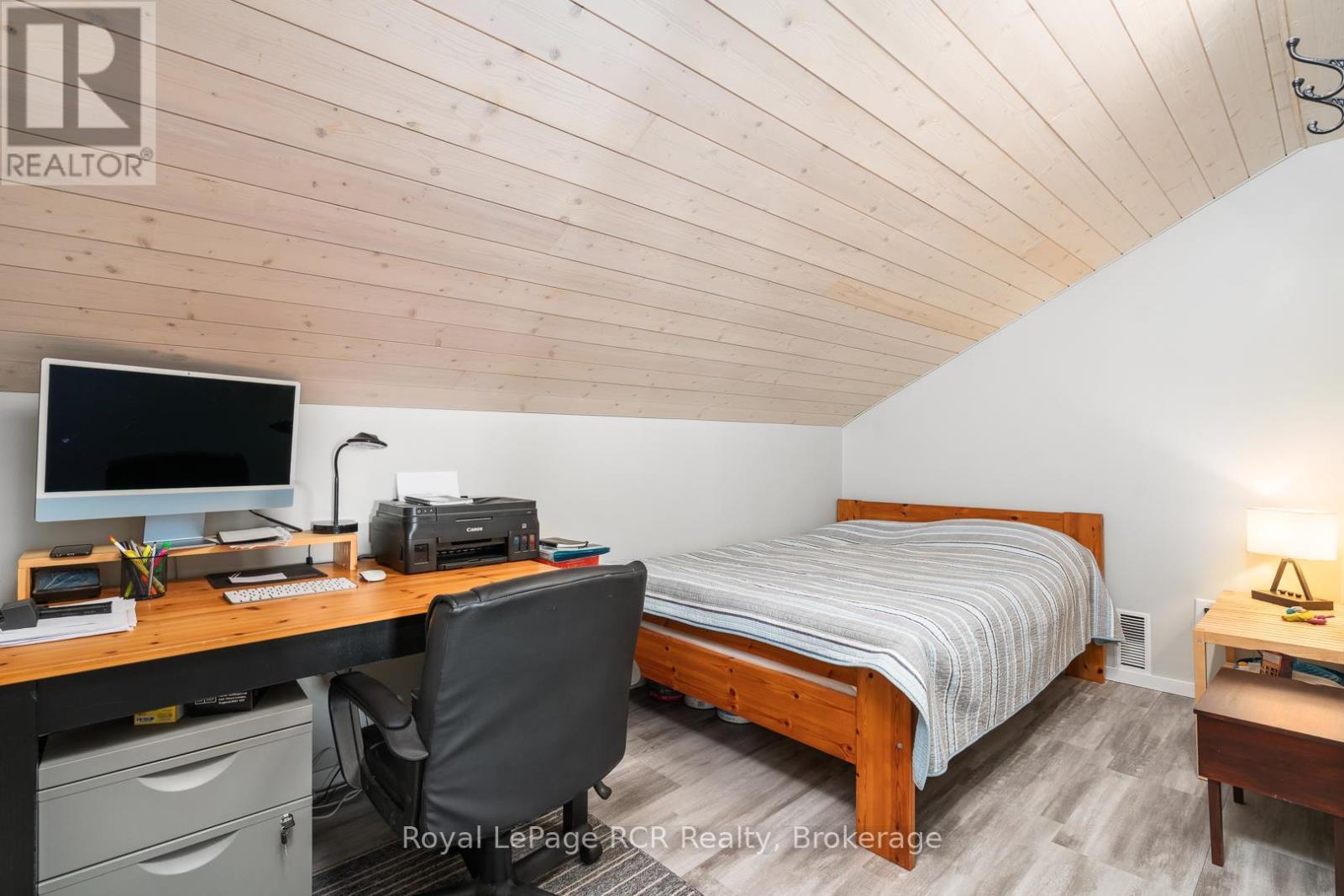 












502183 GREY ROAD 1 ROAD

,
Georgian Bluffs,




Ontario
N0H2T0

