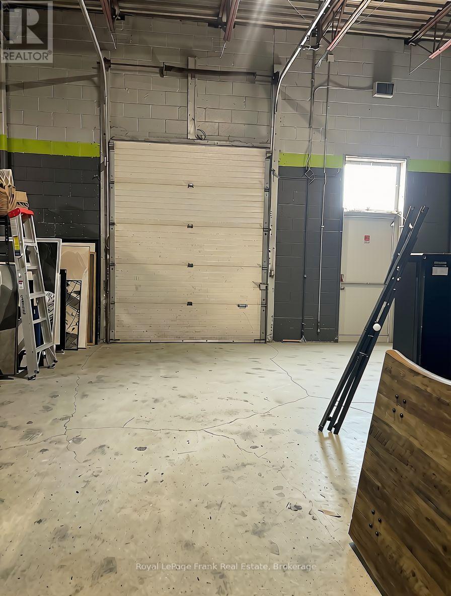 












6/7R - 1380 HOPKINS STREET

,
Whitby (Whitby Industrial),




Ontario
L1N2C3

