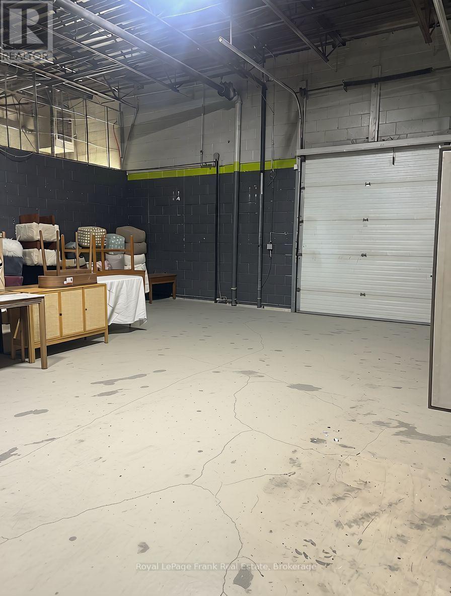 












6/7R - 1380 HOPKINS STREET

,
Whitby (Whitby Industrial),




Ontario
L1N2C3

