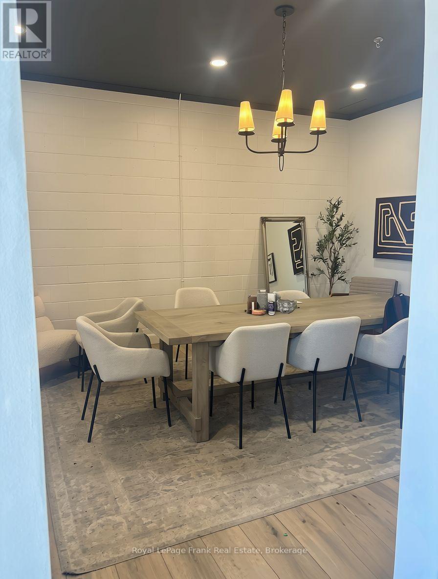 












6/7R - 1380 HOPKINS STREET

,
Whitby (Whitby Industrial),




Ontario
L1N2C3

