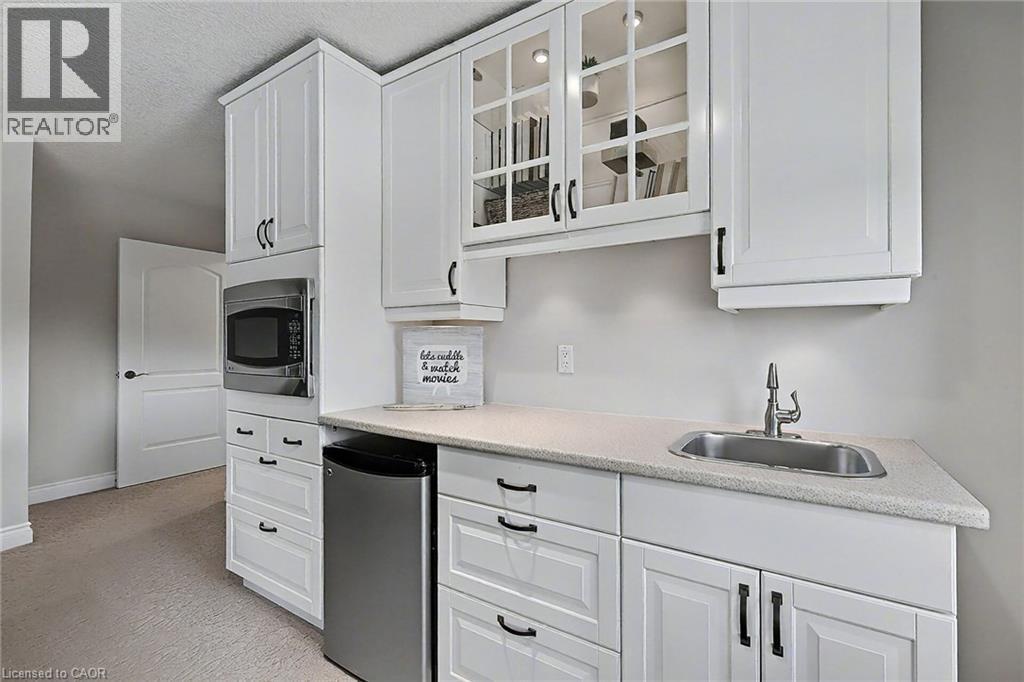 












8 ZADUK Place

,
Guelph,




Ontario
N1G0A7


