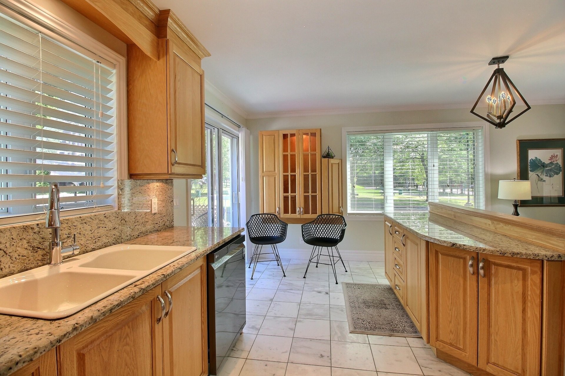 









762


Rue Genest

,
Magog,




QC
J1X4Y7

