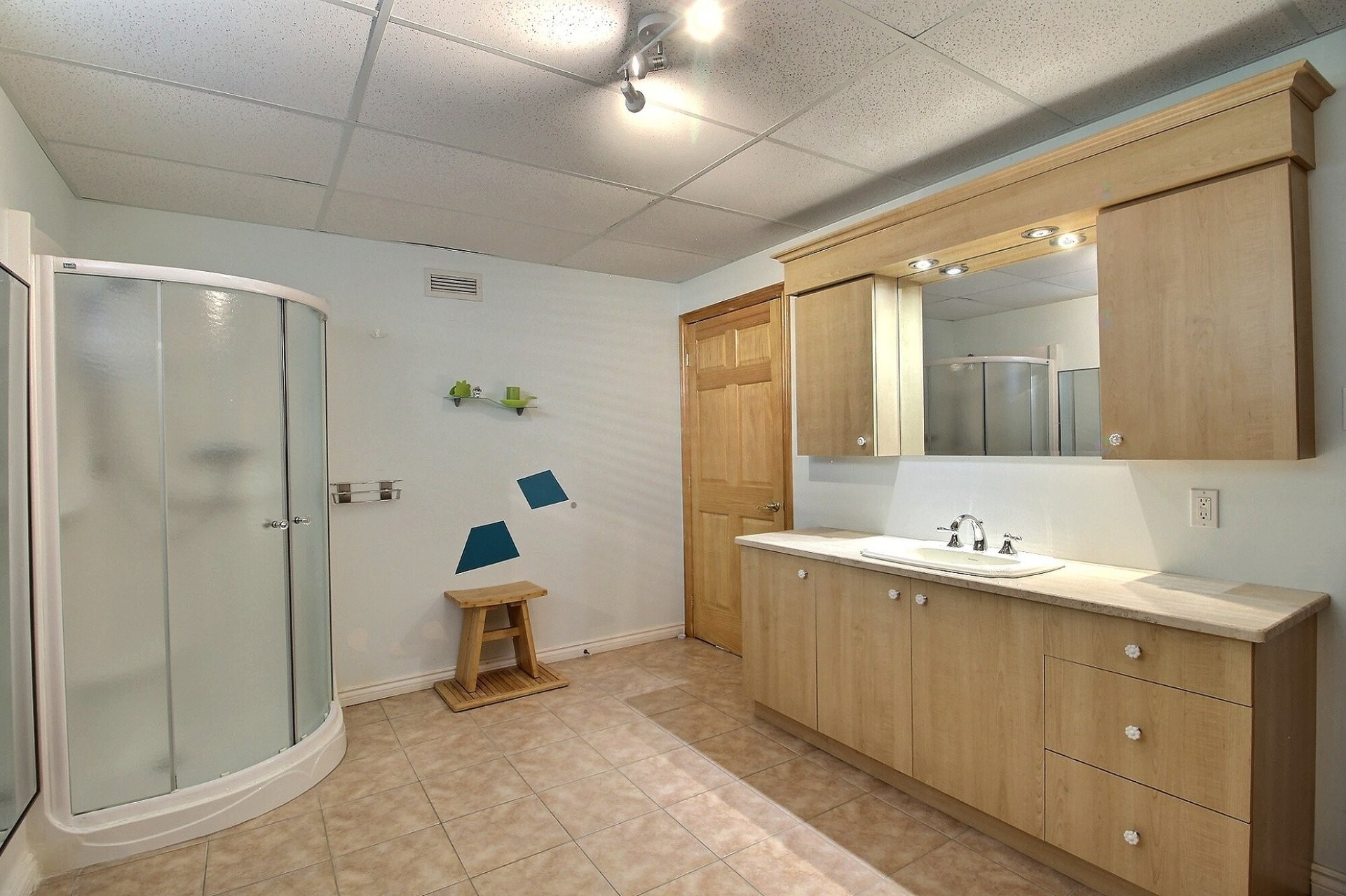 









762


Rue Genest

,
Magog,




QC
J1X4Y7

