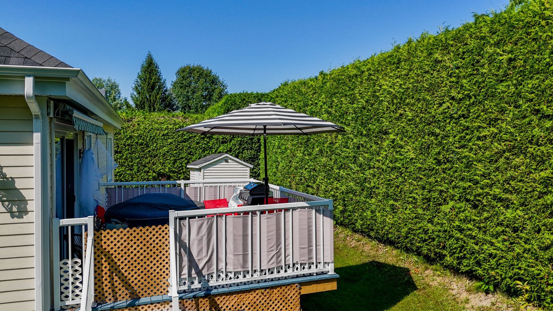 









762


Rue Genest

,
Magog,




QC
J1X4Y7

