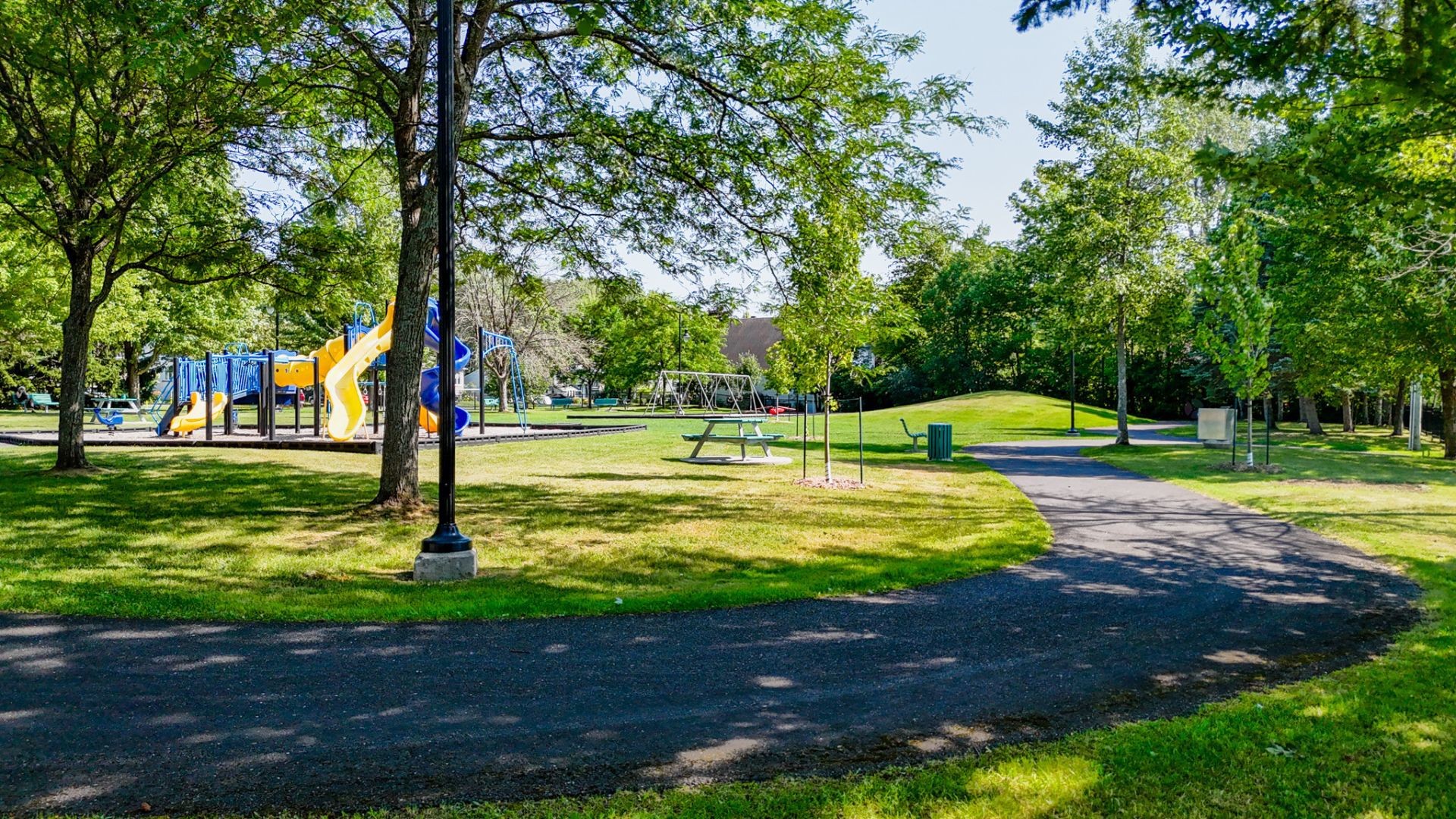 









762


Rue Genest

,
Magog,




QC
J1X4Y7


