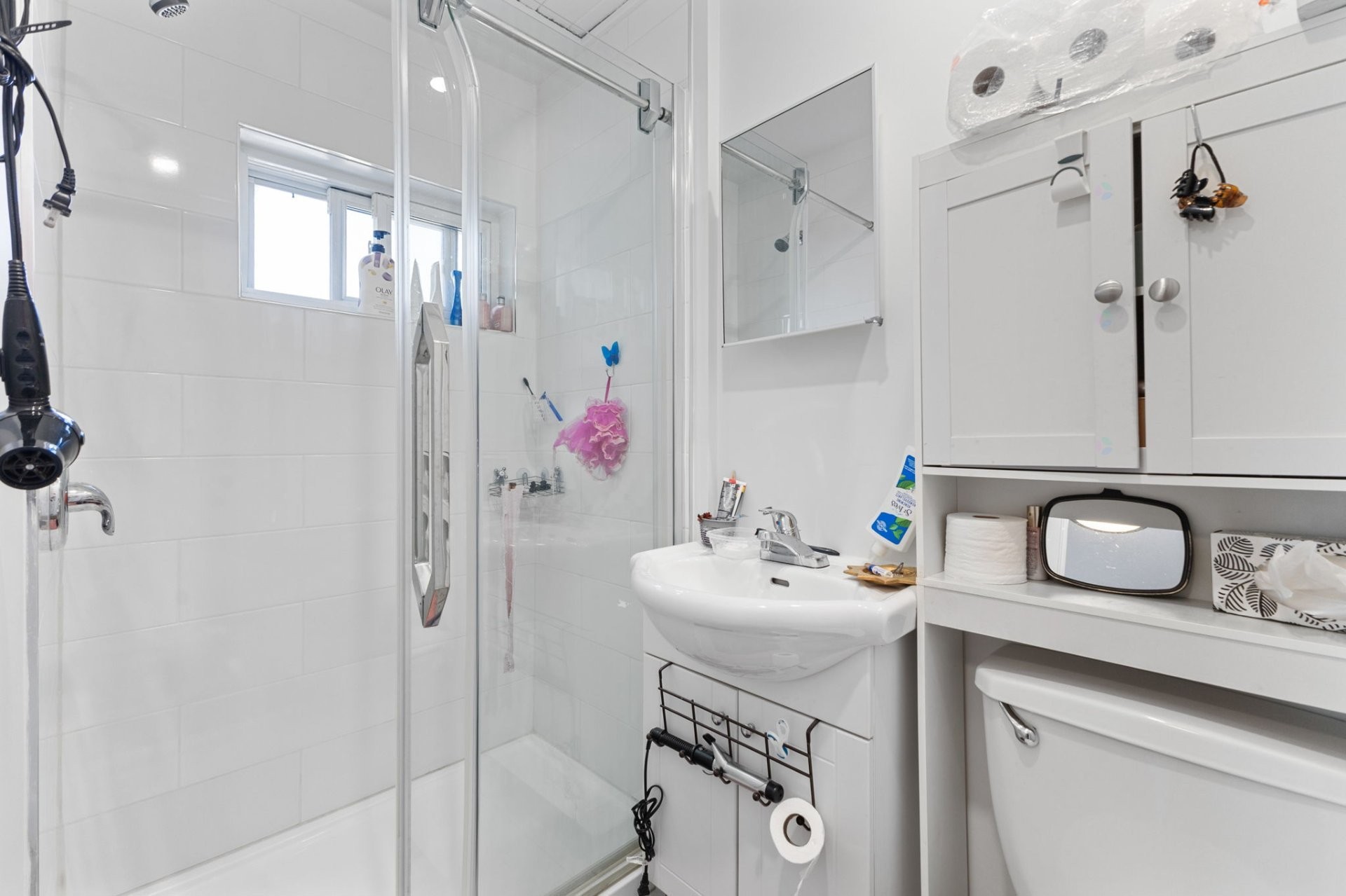 









83


Rue Wìgwàs

,
Gatineau (Hull),




QC
J8Y2W6

