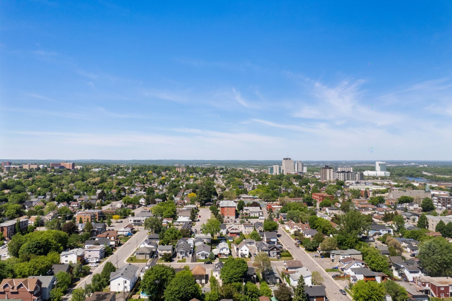 









83


Rue Wìgwàs

,
Gatineau (Hull),




QC
J8Y2W6

