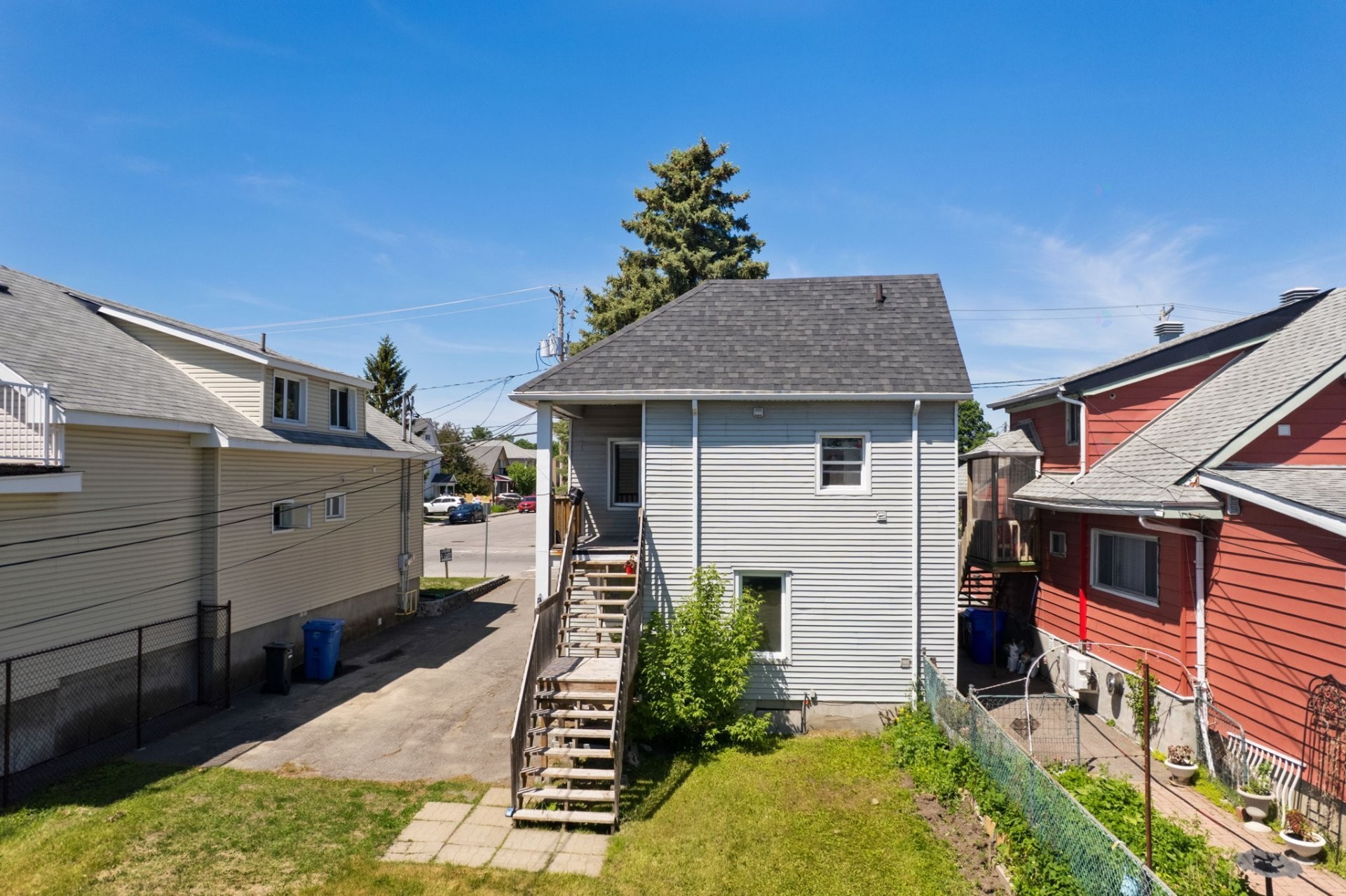 









83


Rue Wìgwàs

,
Gatineau (Hull),




QC
J8Y2W6

