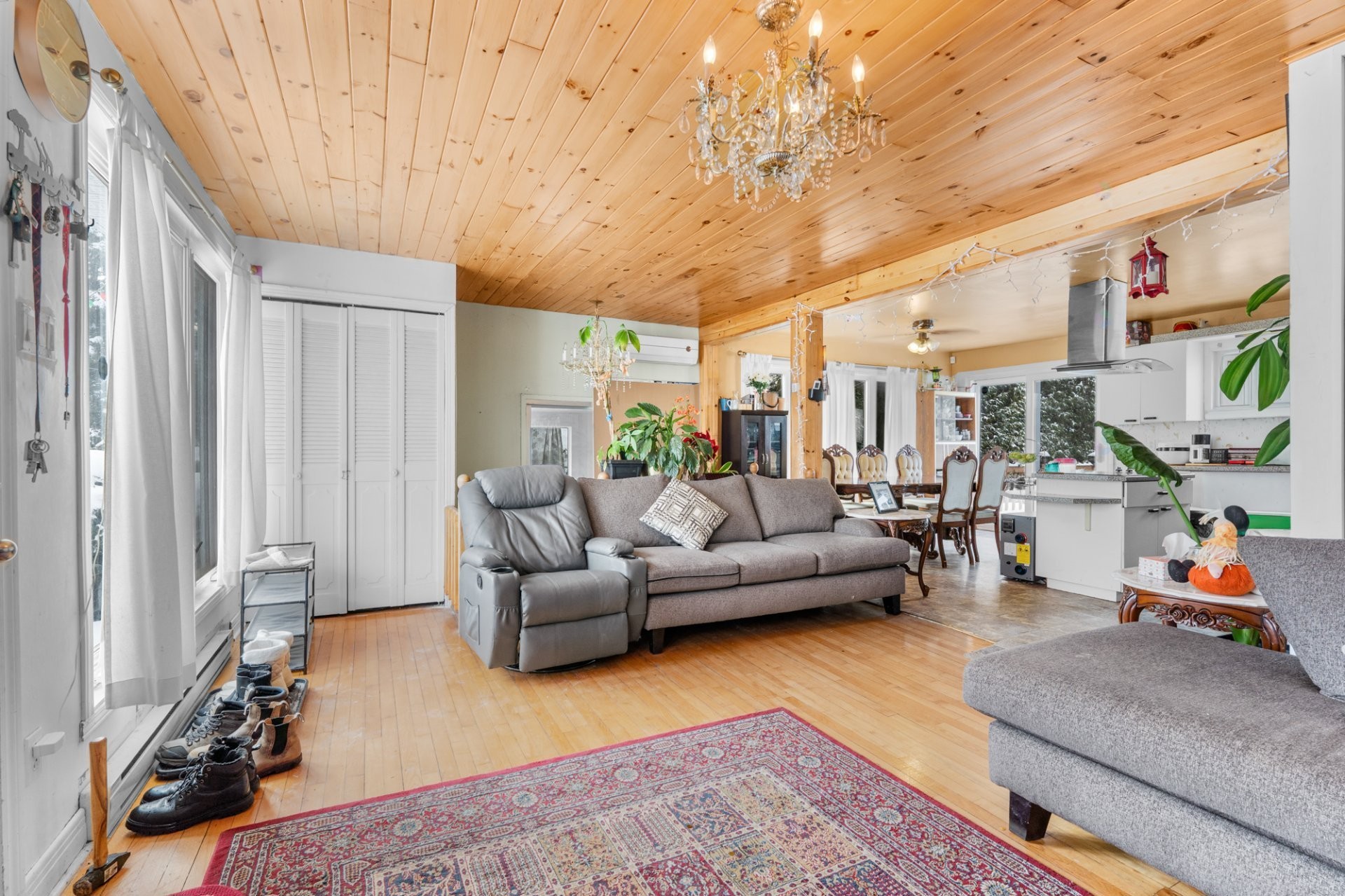 









7


35e Avenue E.

,
Blainville,




QC
J7C1J5

