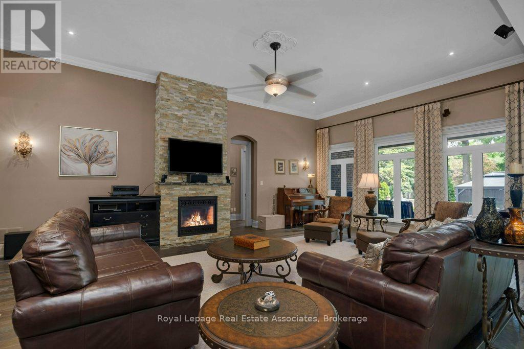 












46 SCOTT STREET

,
Brampton,




Ontario
L6V1S2

