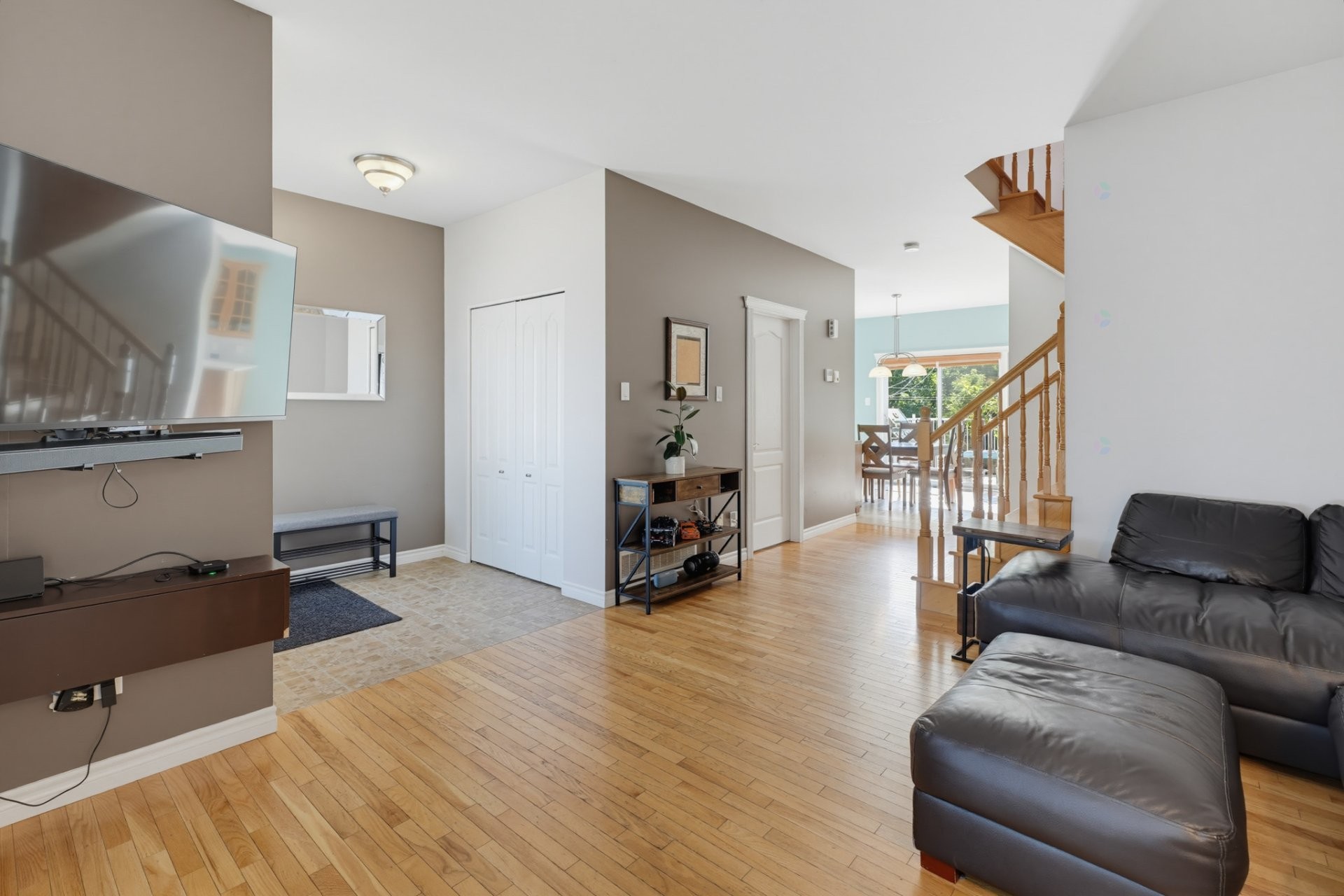 









320


Rue de Chalifoux

,
Gatineau (Gatineau),




QC
J8R2Y6

