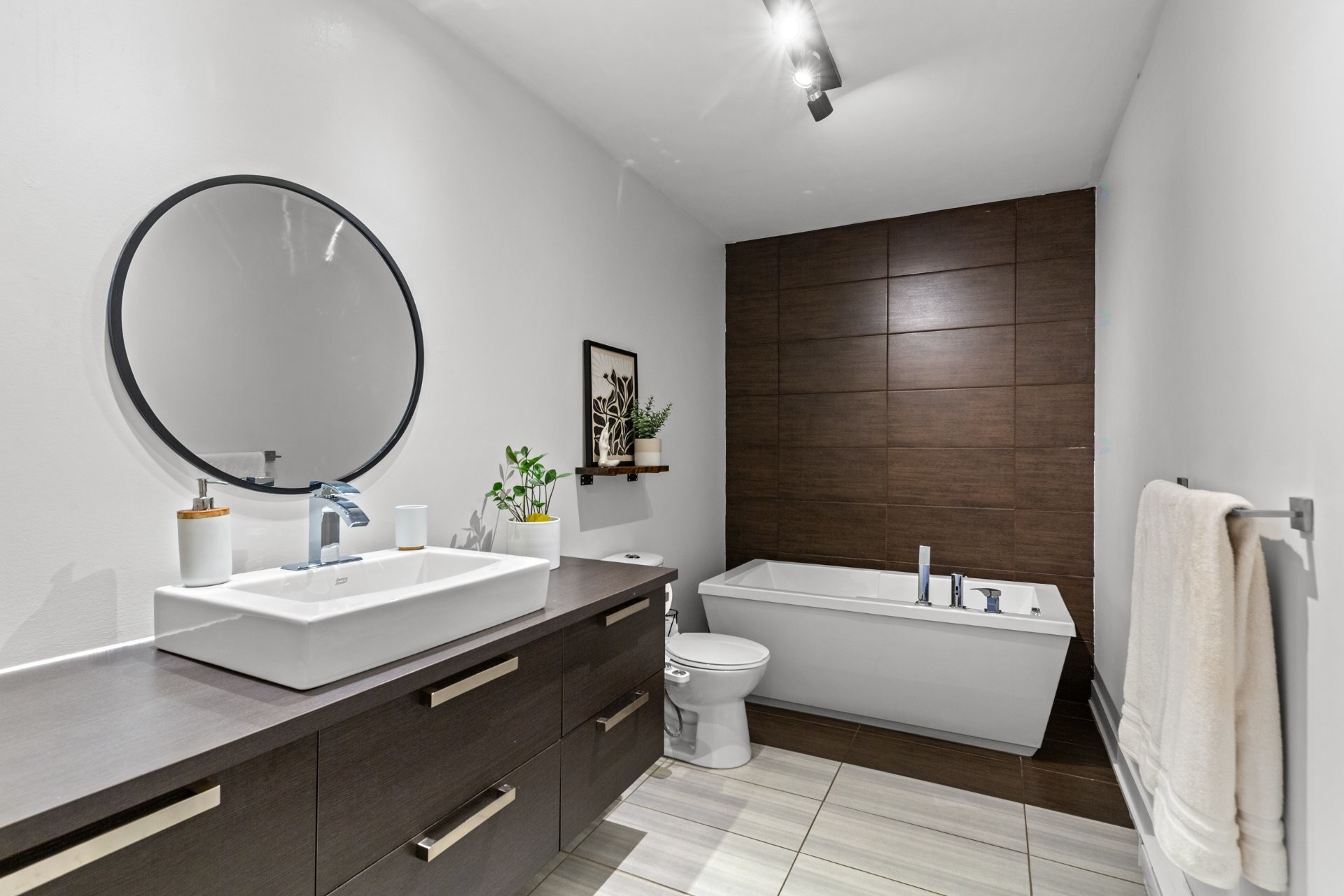 









78


Rue Chénier

, 101,
Saint-Philippe,




QC
J0L2K0

