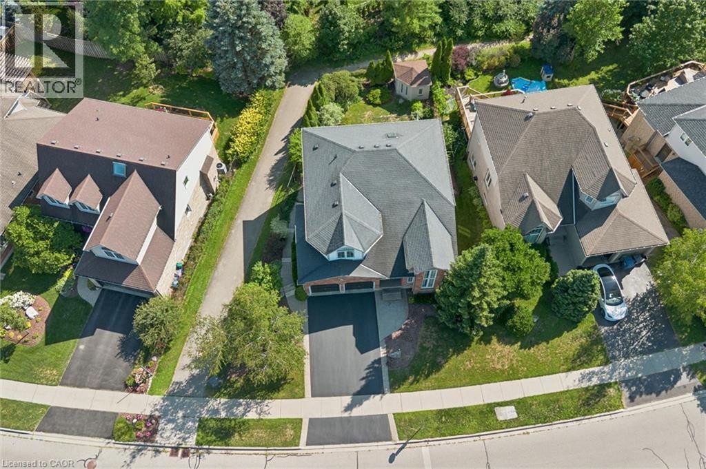 












32 PINE RIDGE Drive

,
Guelph,




Ontario
N1L1K3

