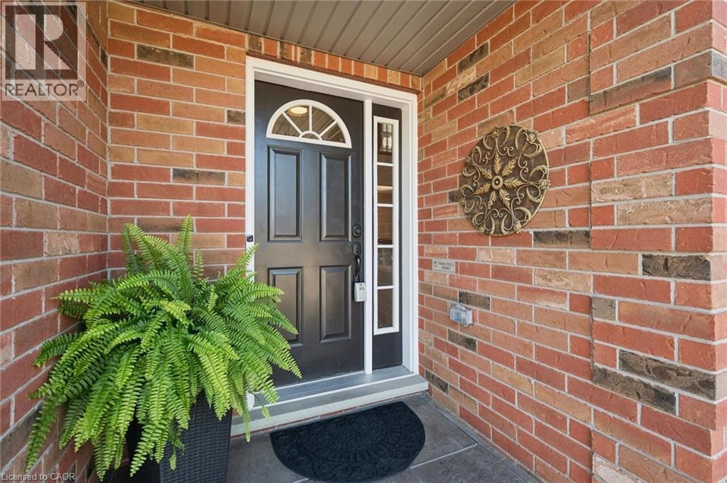 












32 PINE RIDGE Drive

,
Guelph,




Ontario
N1L1K3

