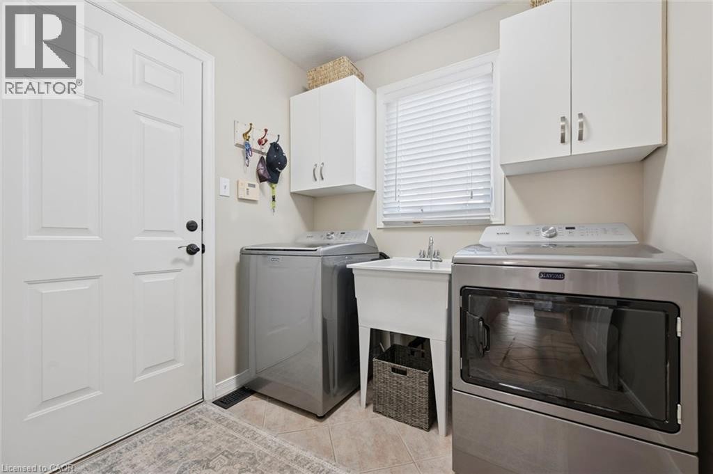 












32 PINE RIDGE Drive

,
Guelph,




Ontario
N1L1K3

