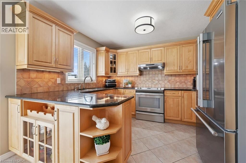 












32 PINE RIDGE Drive

,
Guelph,




Ontario
N1L1K3


