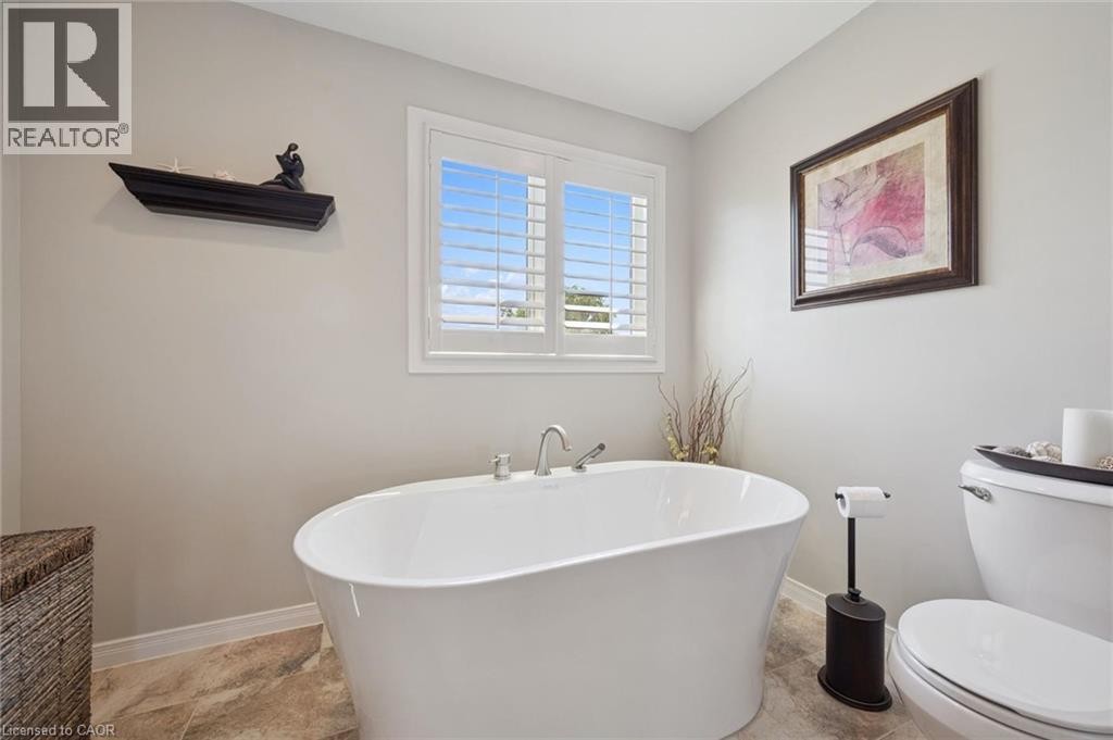 












32 PINE RIDGE Drive

,
Guelph,




Ontario
N1L1K3

