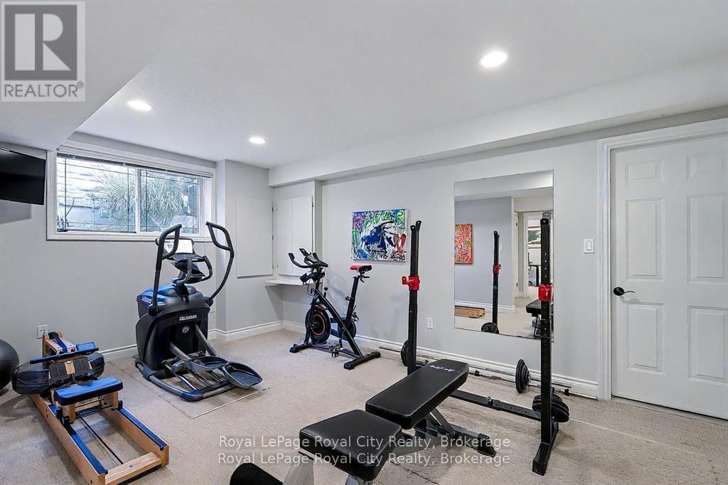 












8 ZADUK PLACE

,
Guelph (Kortright East),




Ontario
N1G0A7

