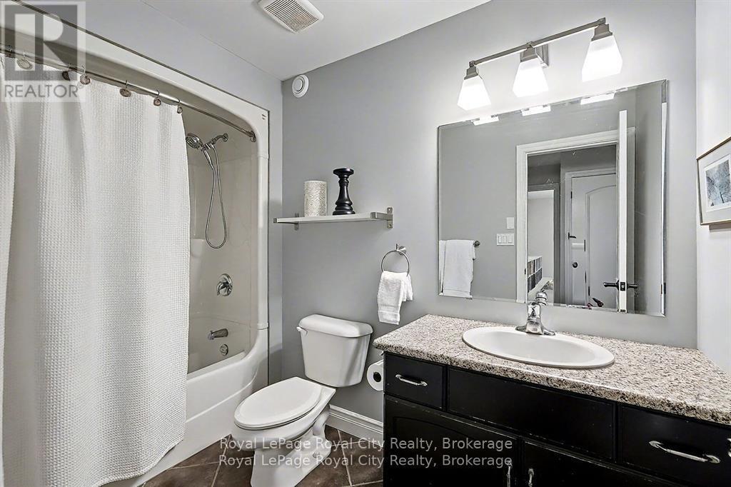 












8 ZADUK PLACE

,
Guelph (Kortright East),




Ontario
N1G0A7


