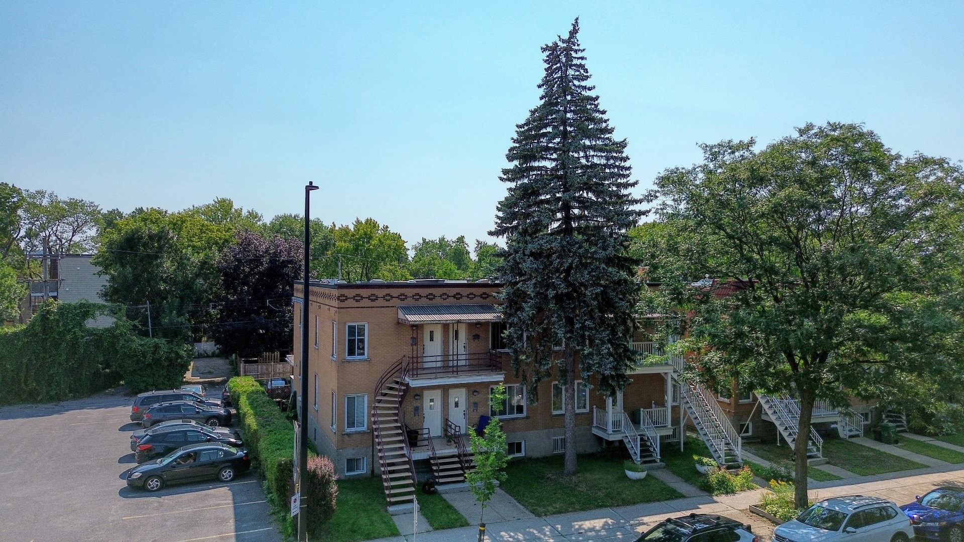 









5930

 - 5936


Rue D'Iberville

,
Montréal (Rosemont/La Petite-Patrie),




QC
H2G2C3

