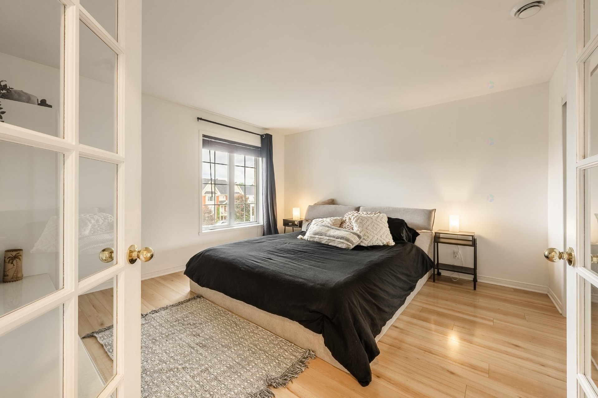 









780


Cours de la Raffinerie

,
Mont-Saint-Hilaire,




QC
J3H0C7

