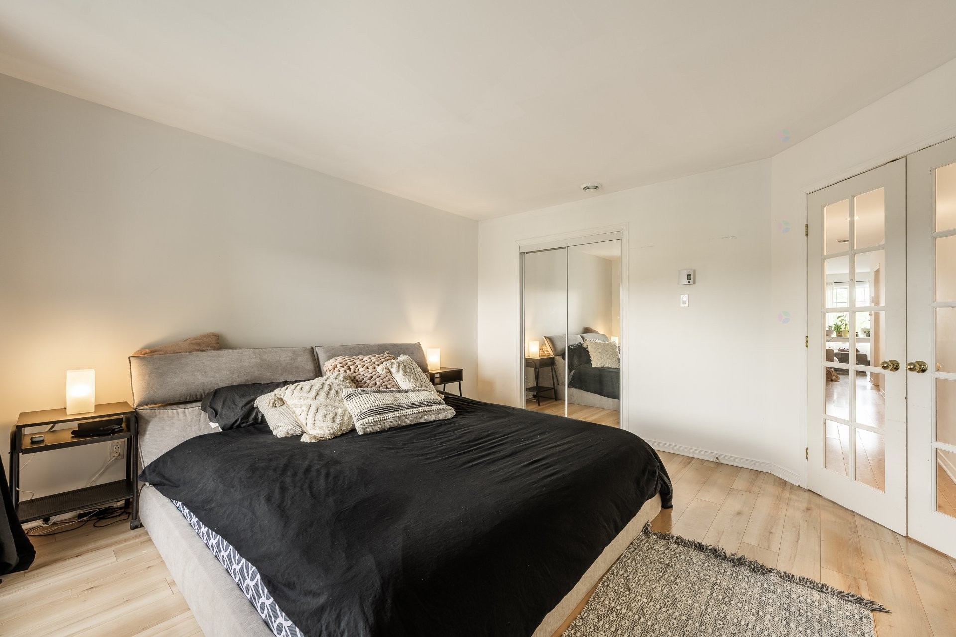 









780


Cours de la Raffinerie

,
Mont-Saint-Hilaire,




QC
J3H0C7


