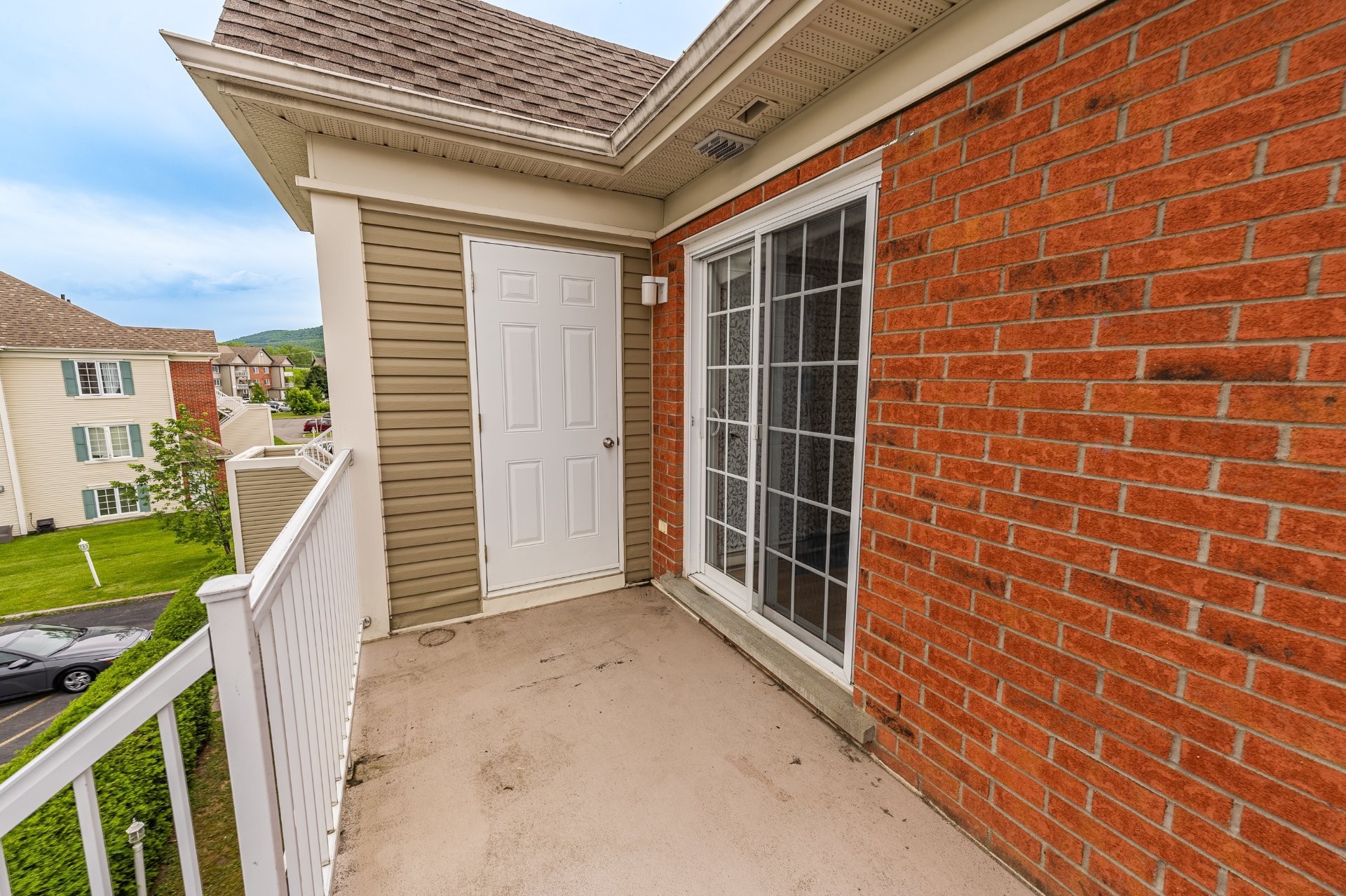 









780


Cours de la Raffinerie

,
Mont-Saint-Hilaire,




QC
J3H0C7

