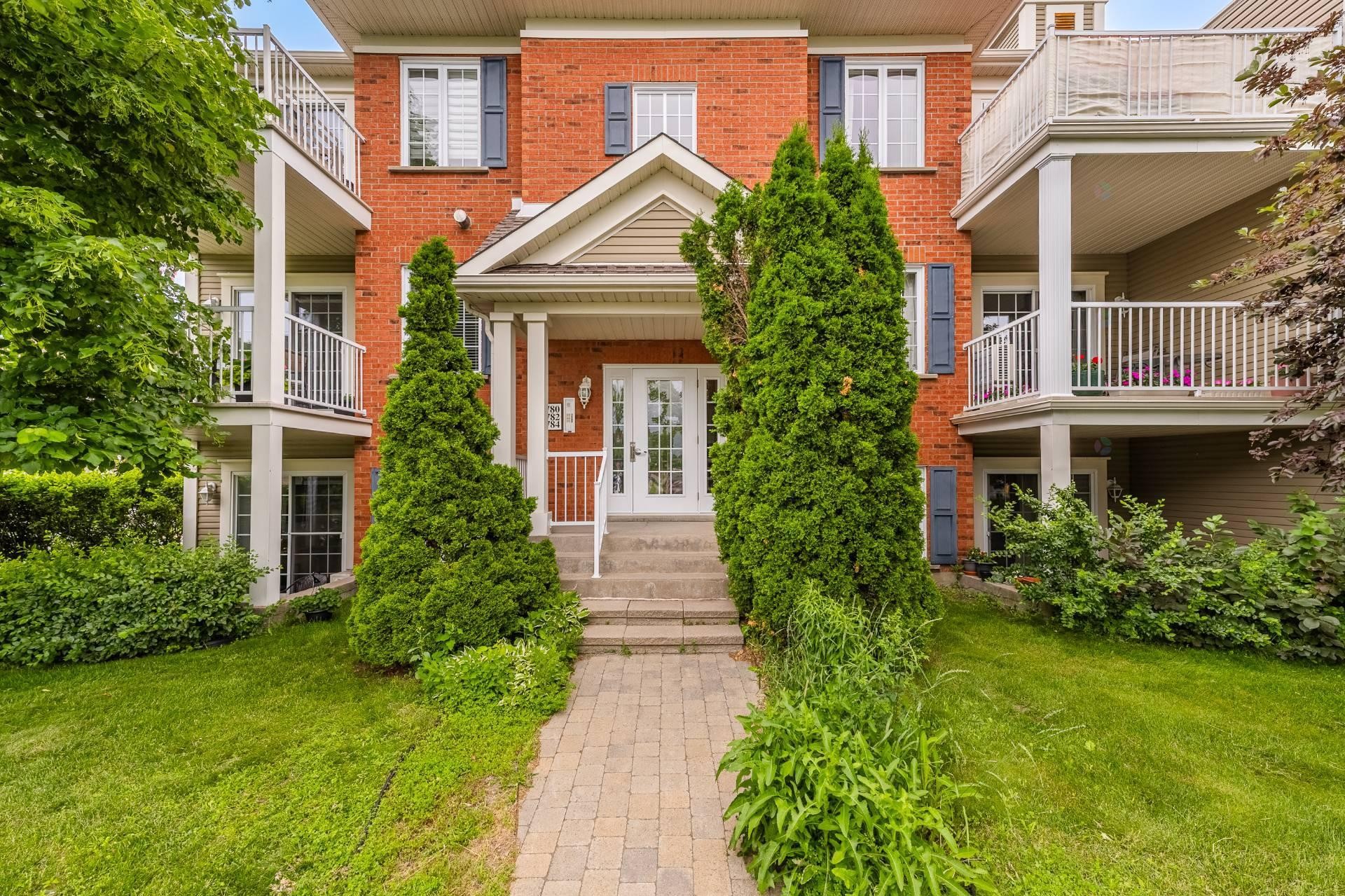 









780


Cours de la Raffinerie

,
Mont-Saint-Hilaire,




QC
J3H0C7

