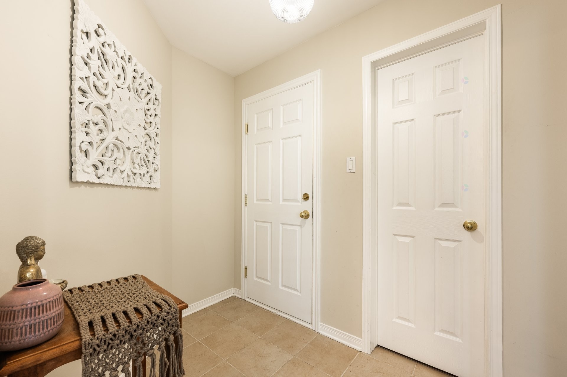 









780


Cours de la Raffinerie

,
Mont-Saint-Hilaire,




QC
J3H0C7

