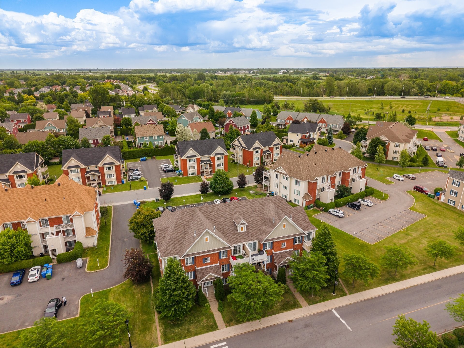 









780


Cours de la Raffinerie

,
Mont-Saint-Hilaire,




QC
J3H0C7

