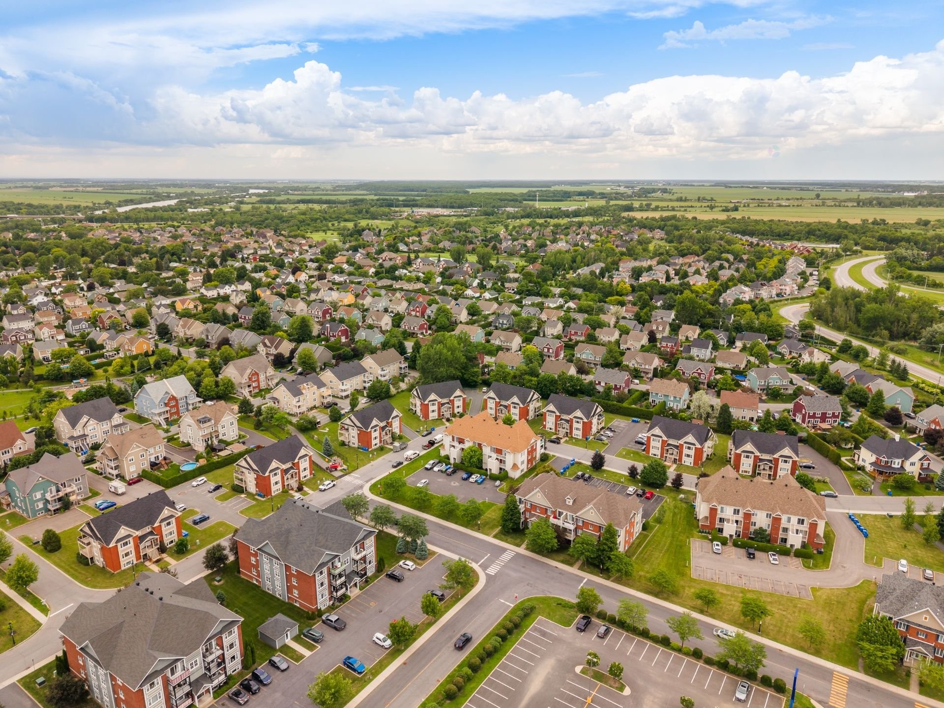 









780


Cours de la Raffinerie

,
Mont-Saint-Hilaire,




QC
J3H0C7

