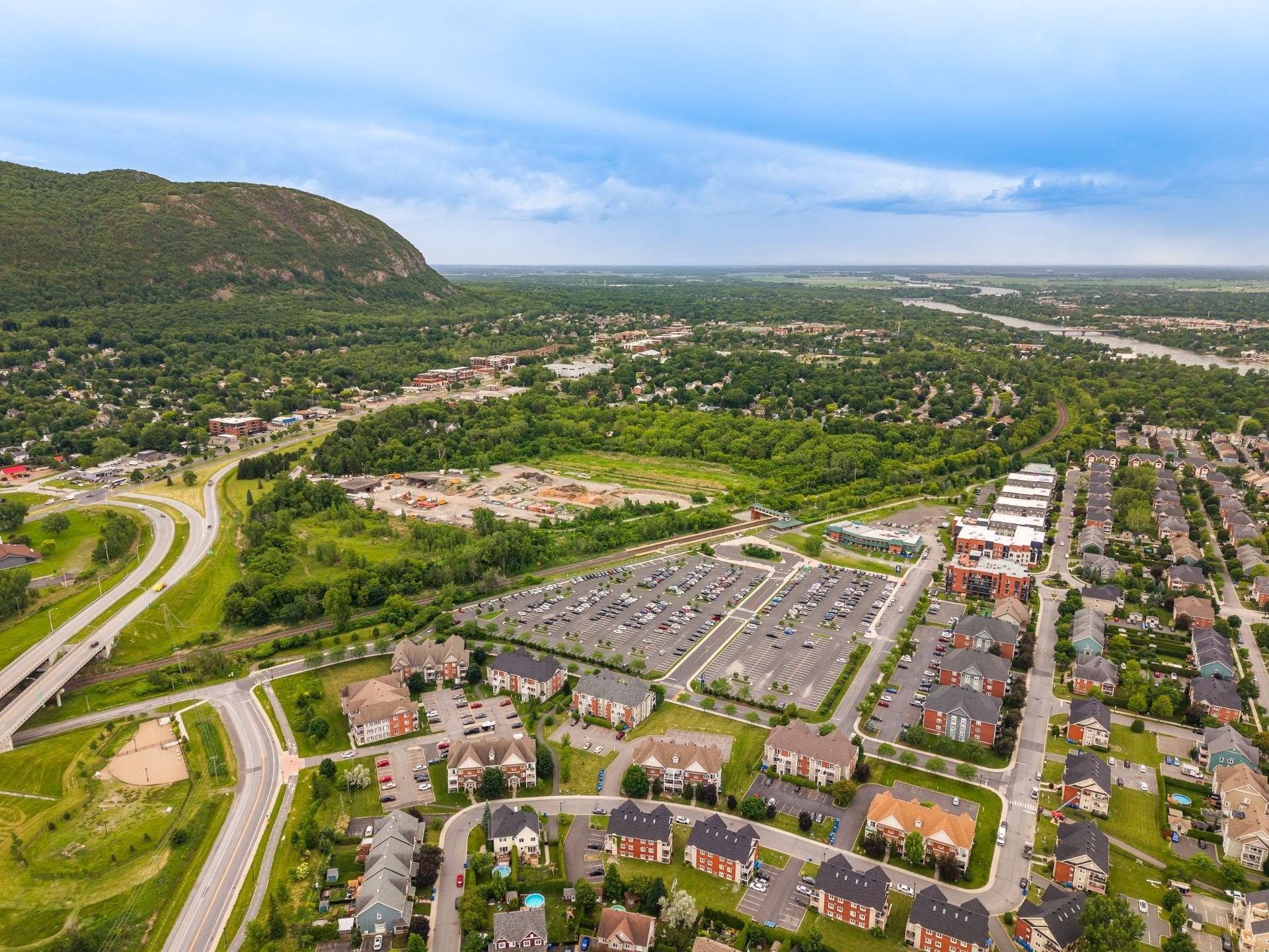 









780


Cours de la Raffinerie

,
Mont-Saint-Hilaire,




QC
J3H0C7

