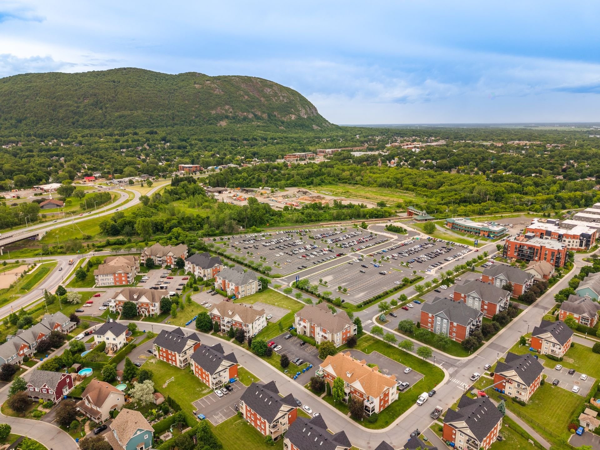 









780


Cours de la Raffinerie

,
Mont-Saint-Hilaire,




QC
J3H0C7

