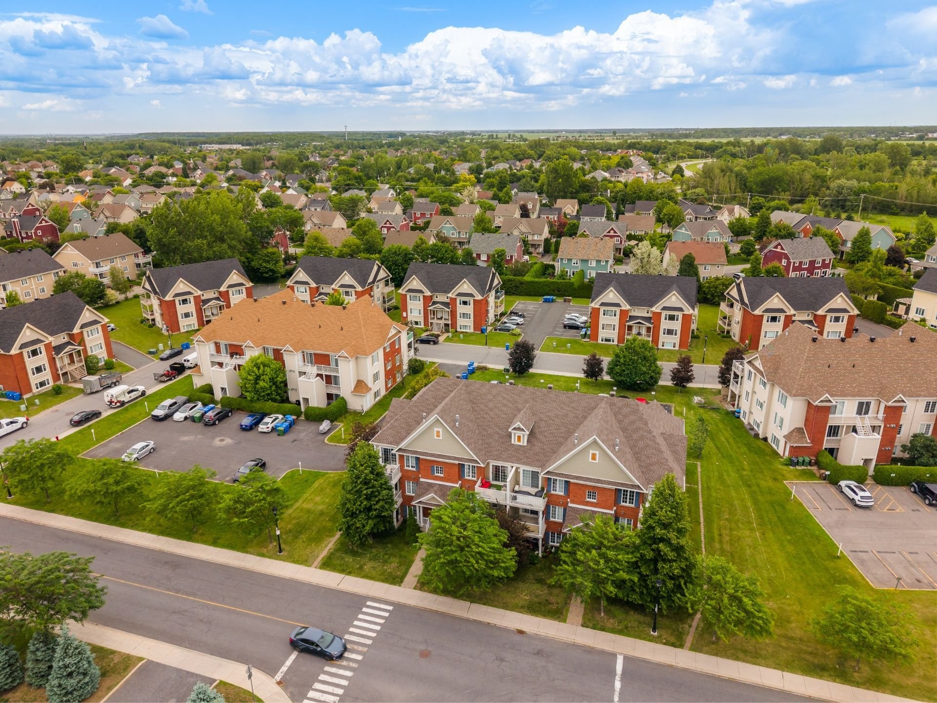 









780


Cours de la Raffinerie

,
Mont-Saint-Hilaire,




QC
J3H0C7


