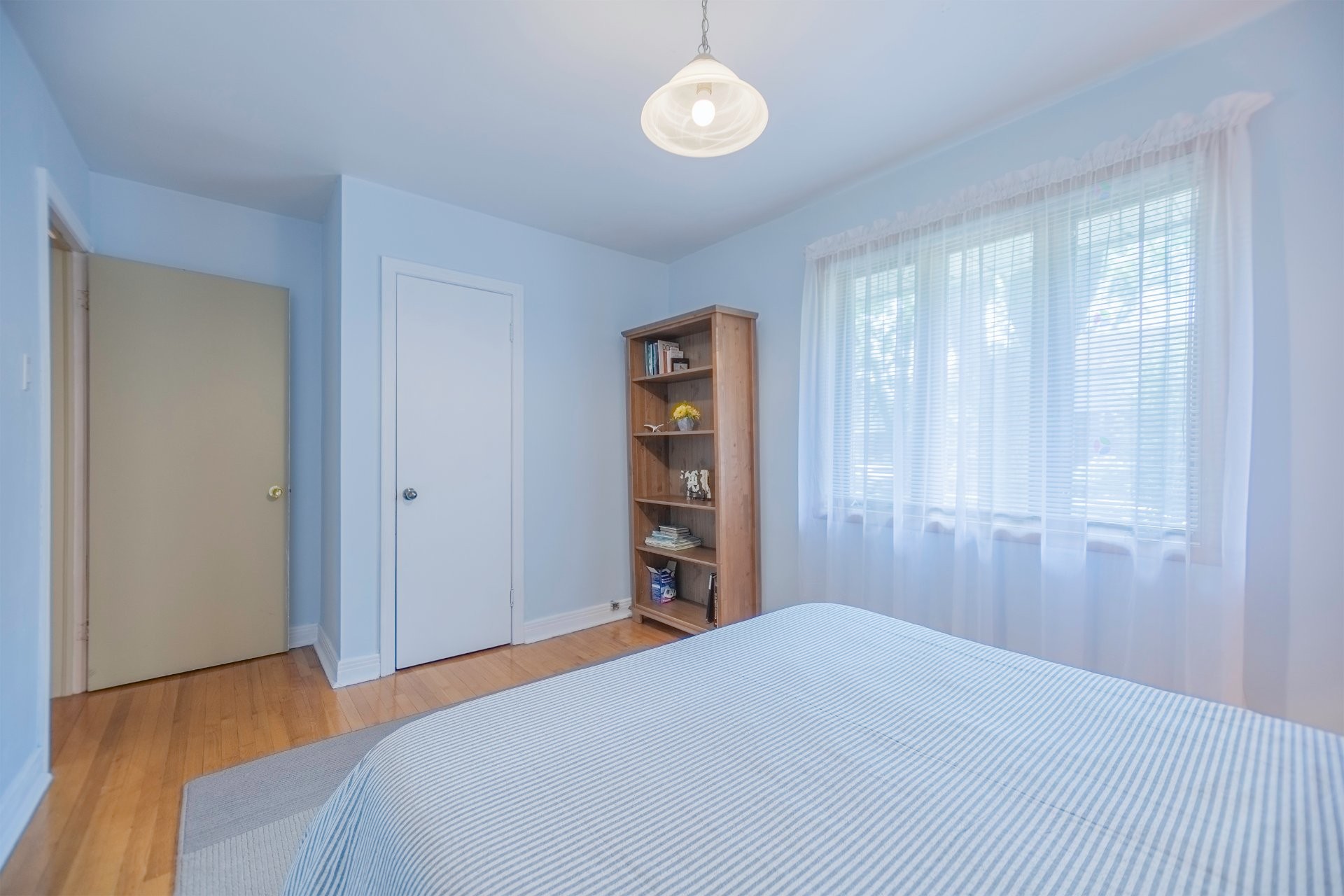 









242


Av. de Sanford

,
Saint-Lambert,




QC
J4P2X6


