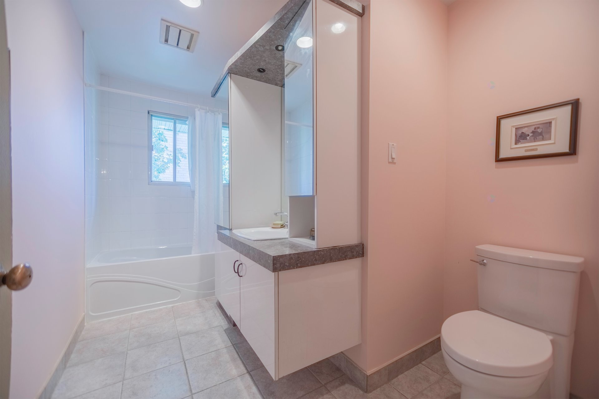 









242


Av. de Sanford

,
Saint-Lambert,




QC
J4P2X6

