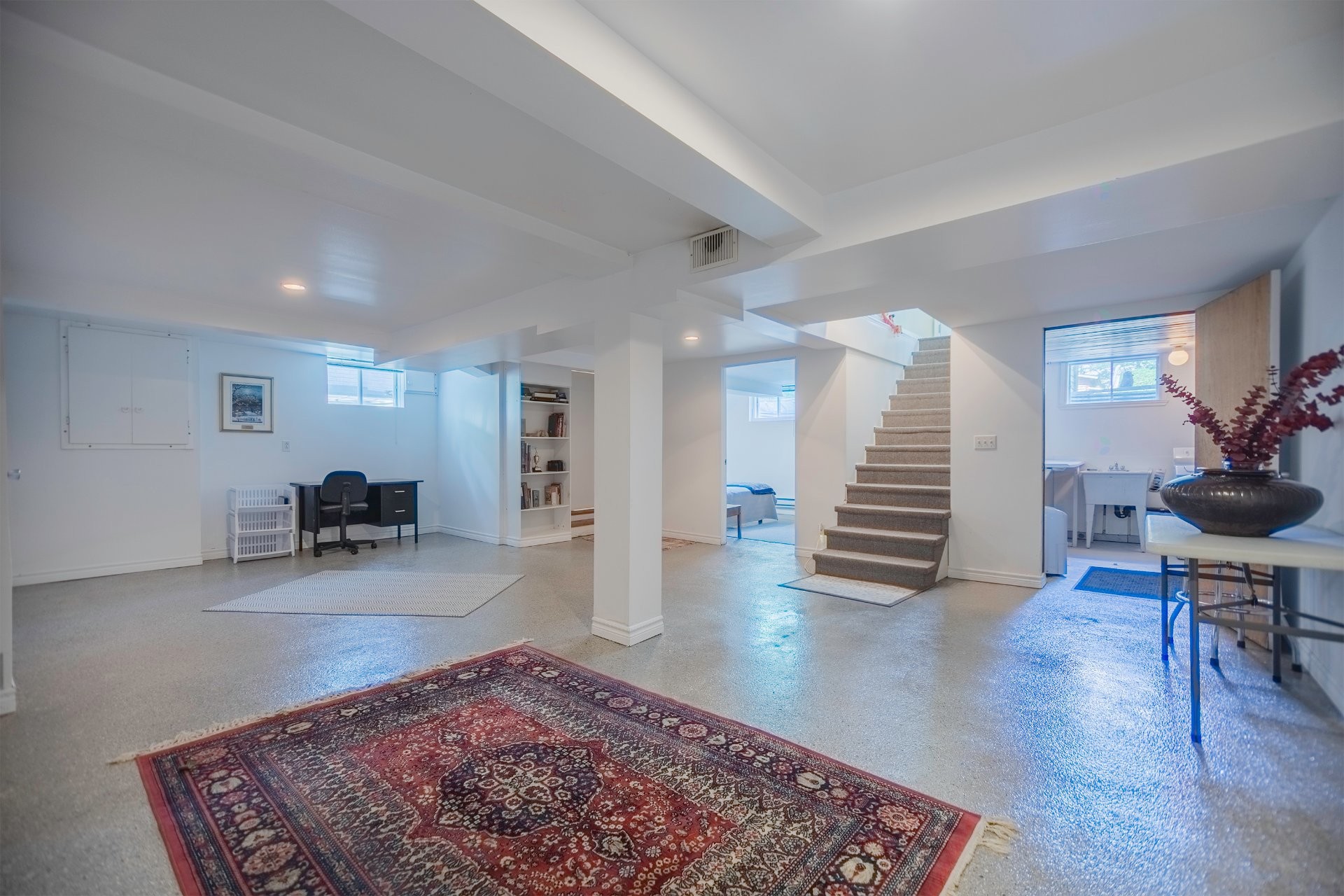 









242


Av. de Sanford

,
Saint-Lambert,




QC
J4P2X6

