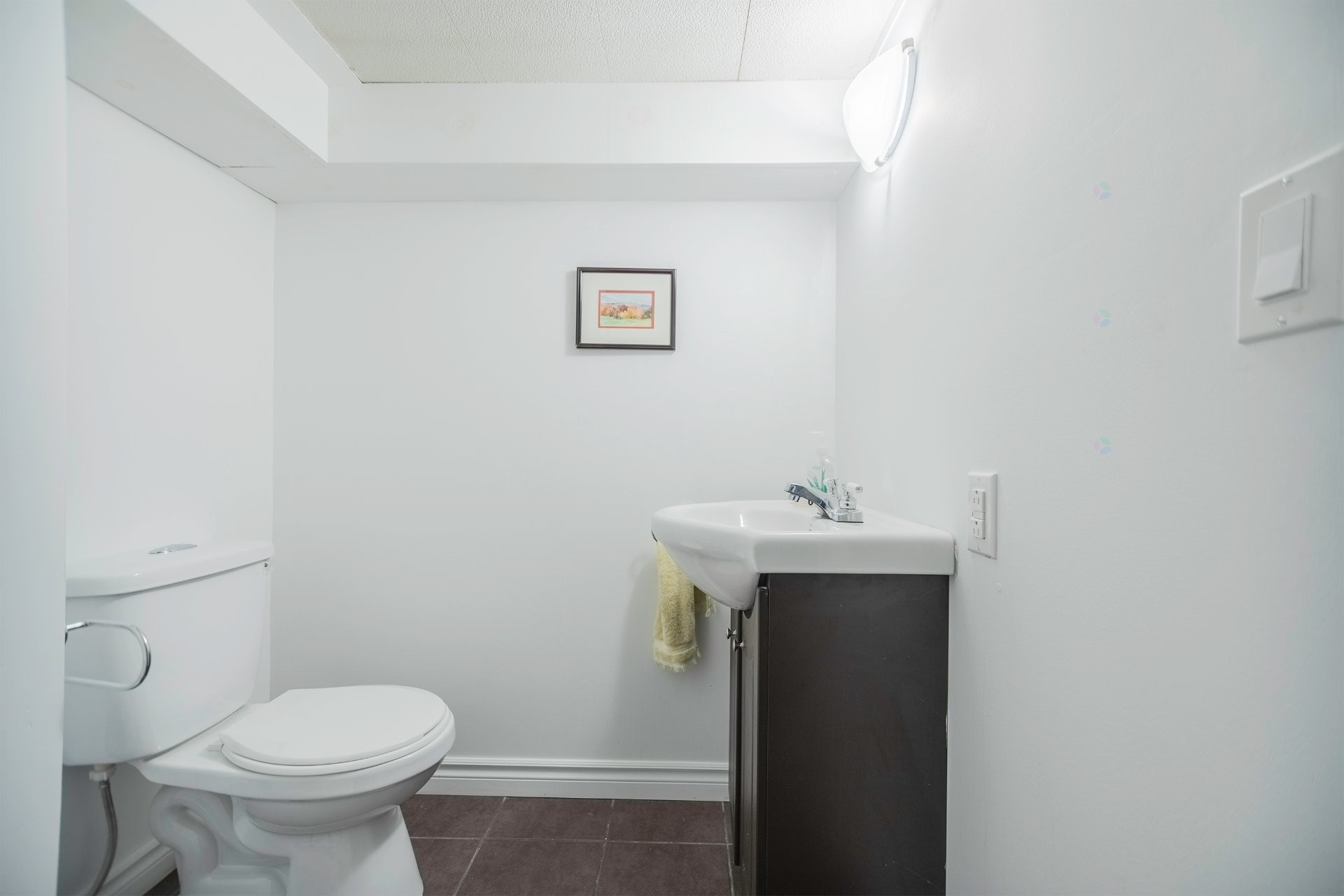 









242


Av. de Sanford

,
Saint-Lambert,




QC
J4P2X6

